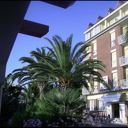 Hotel La Perla Cupra Marittima Luaran gambar