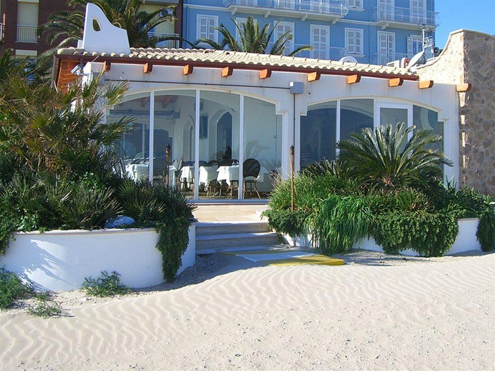 Hotel La Perla Cupra Marittima Luaran gambar