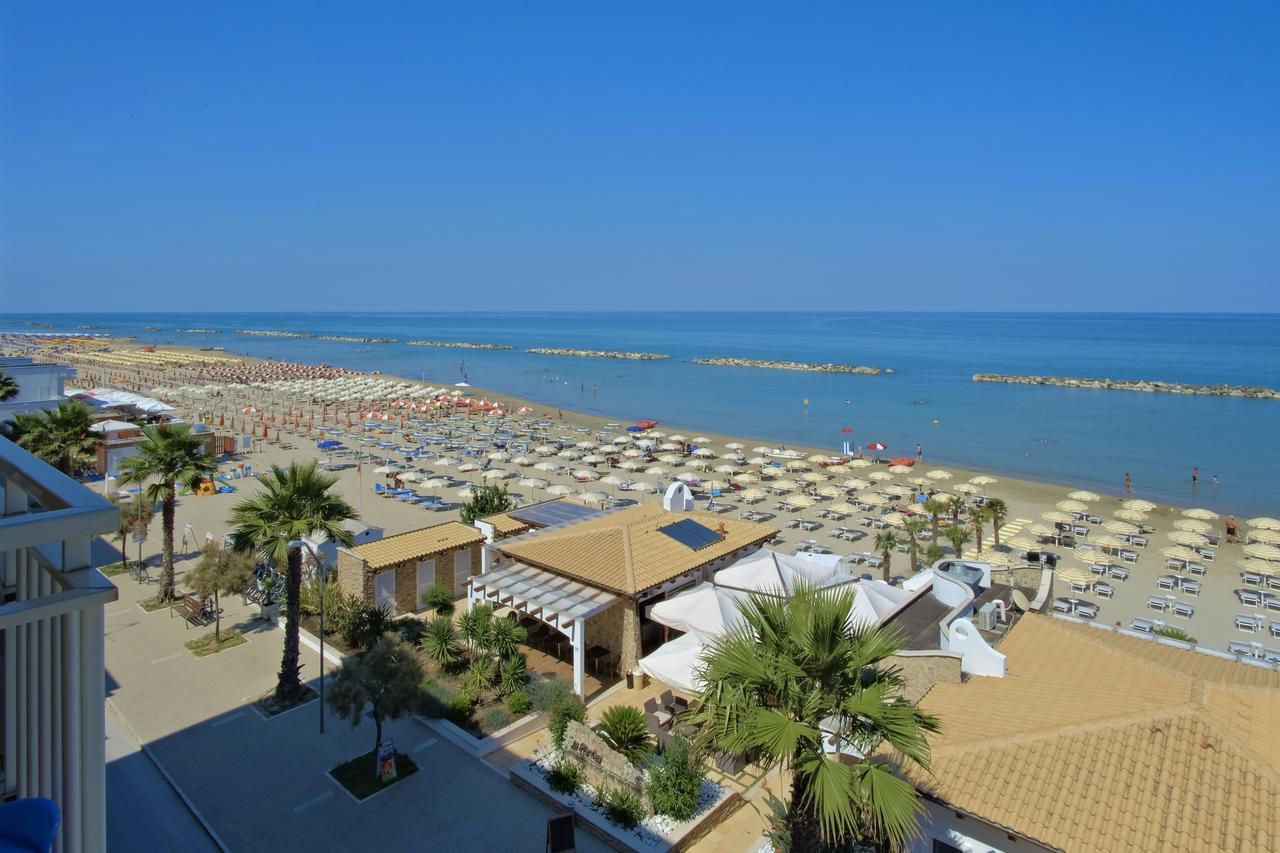 Hotel La Perla Cupra Marittima Luaran gambar