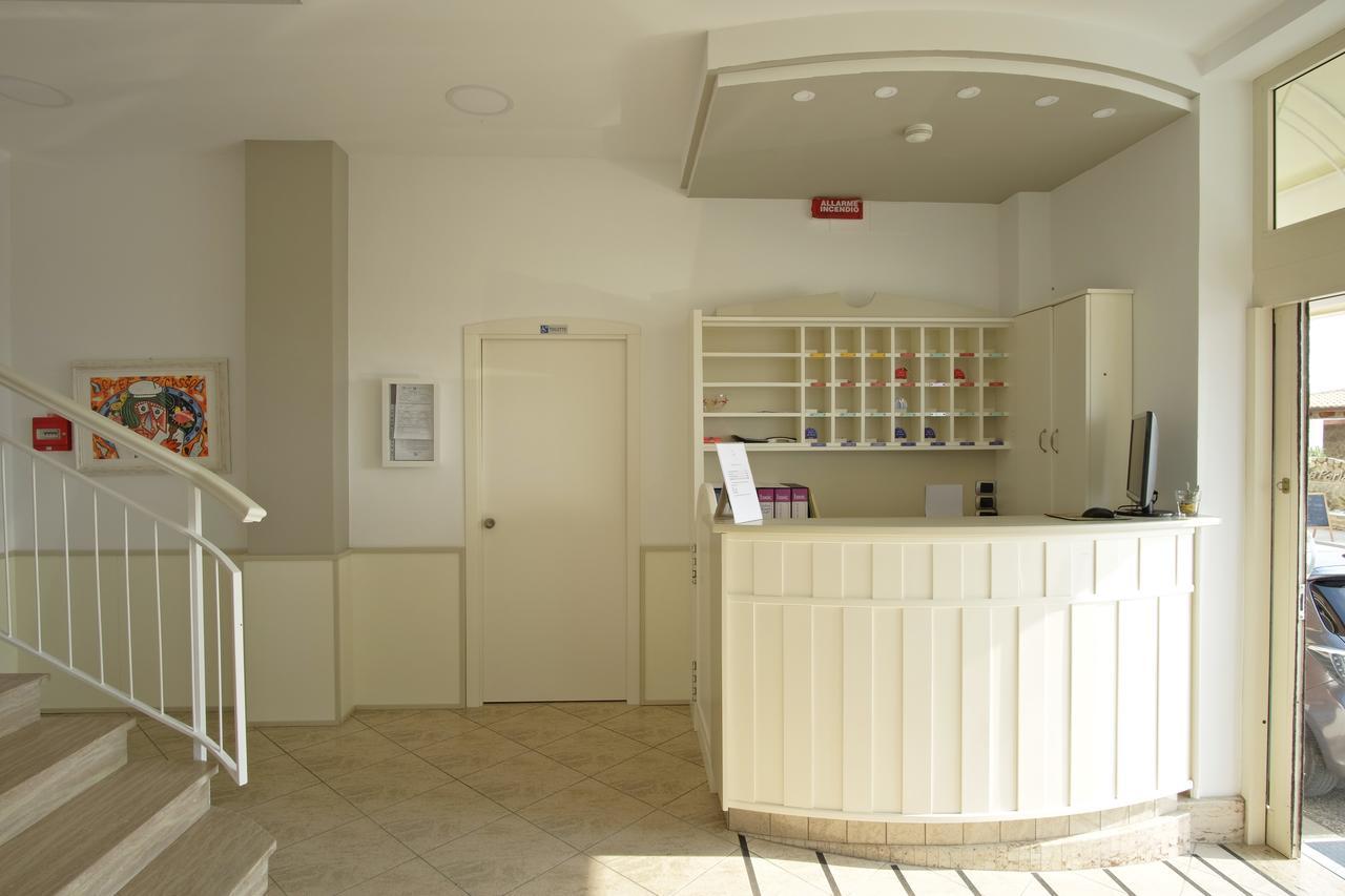Hotel La Perla Cupra Marittima Luaran gambar