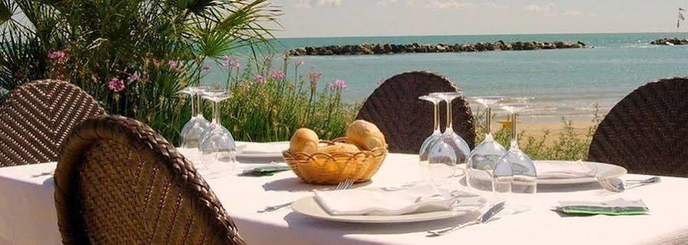 Hotel La Perla Cupra Marittima Luaran gambar