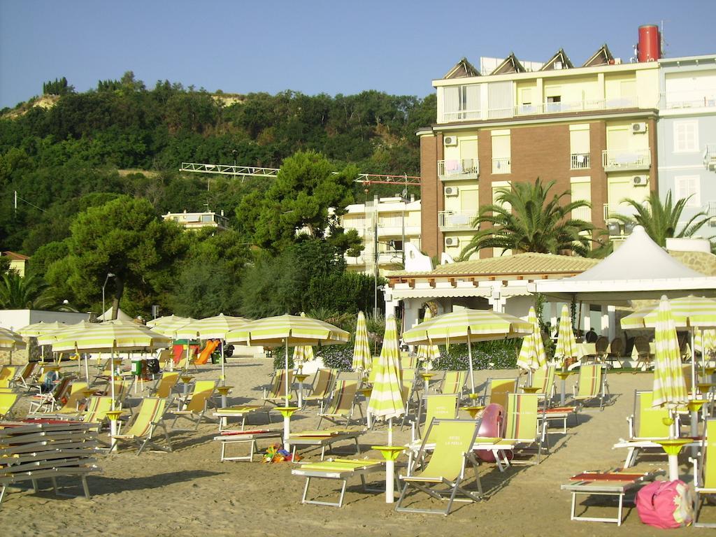 Hotel La Perla Cupra Marittima Luaran gambar