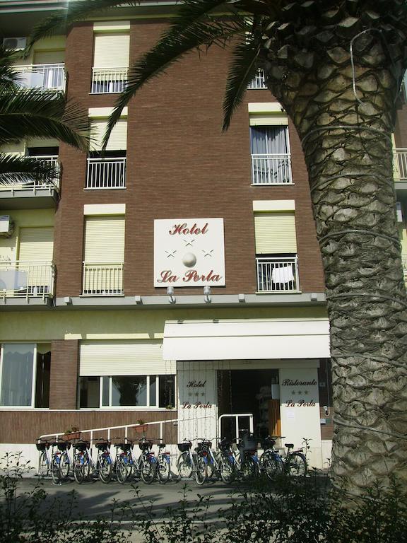 Hotel La Perla Cupra Marittima Luaran gambar